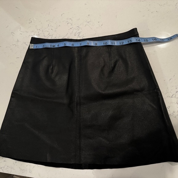 CUPCAKES AND CASHMERE | 100% Leather Skirt - Picture 15 of 16